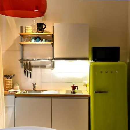 Stylish Colorful Apt- Upbeat & Well-connected Area شقة ميلان